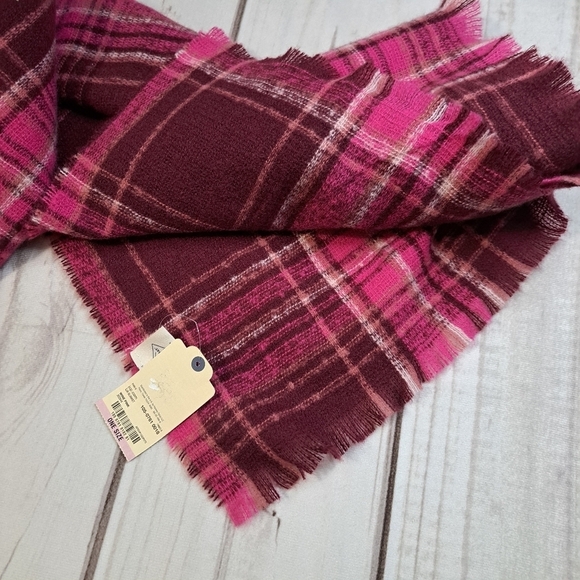 St John's Bay Wine Pink Plaid Scarf - Picture 5 of 6